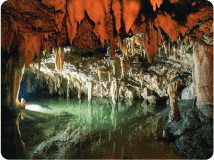 Una delle suggestive grotte delle Apuane: l'Antro del Corchia